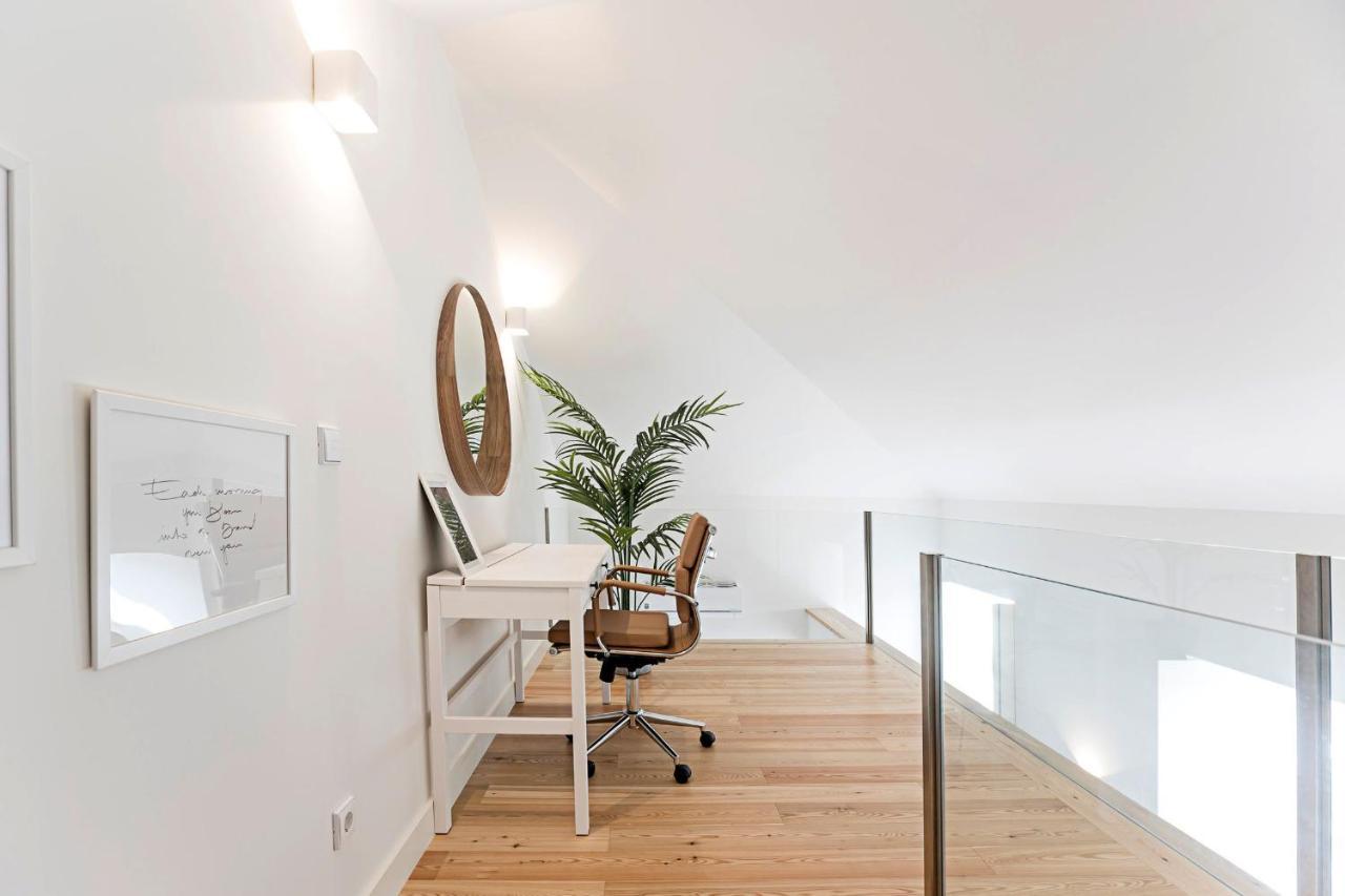 Stunning Duplex Near River By Lovelystay Porto Exterior photo