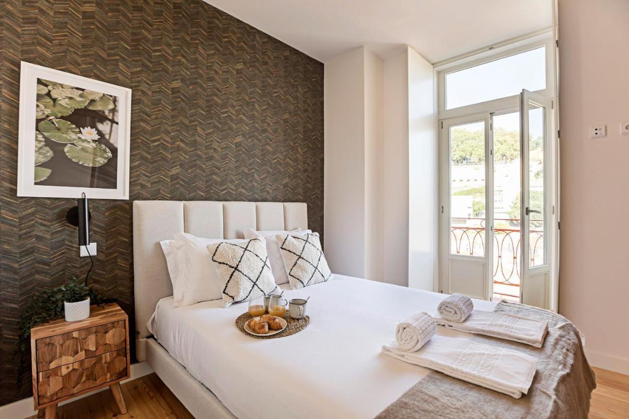 Stunning Duplex Near River By Lovelystay Porto Exterior photo