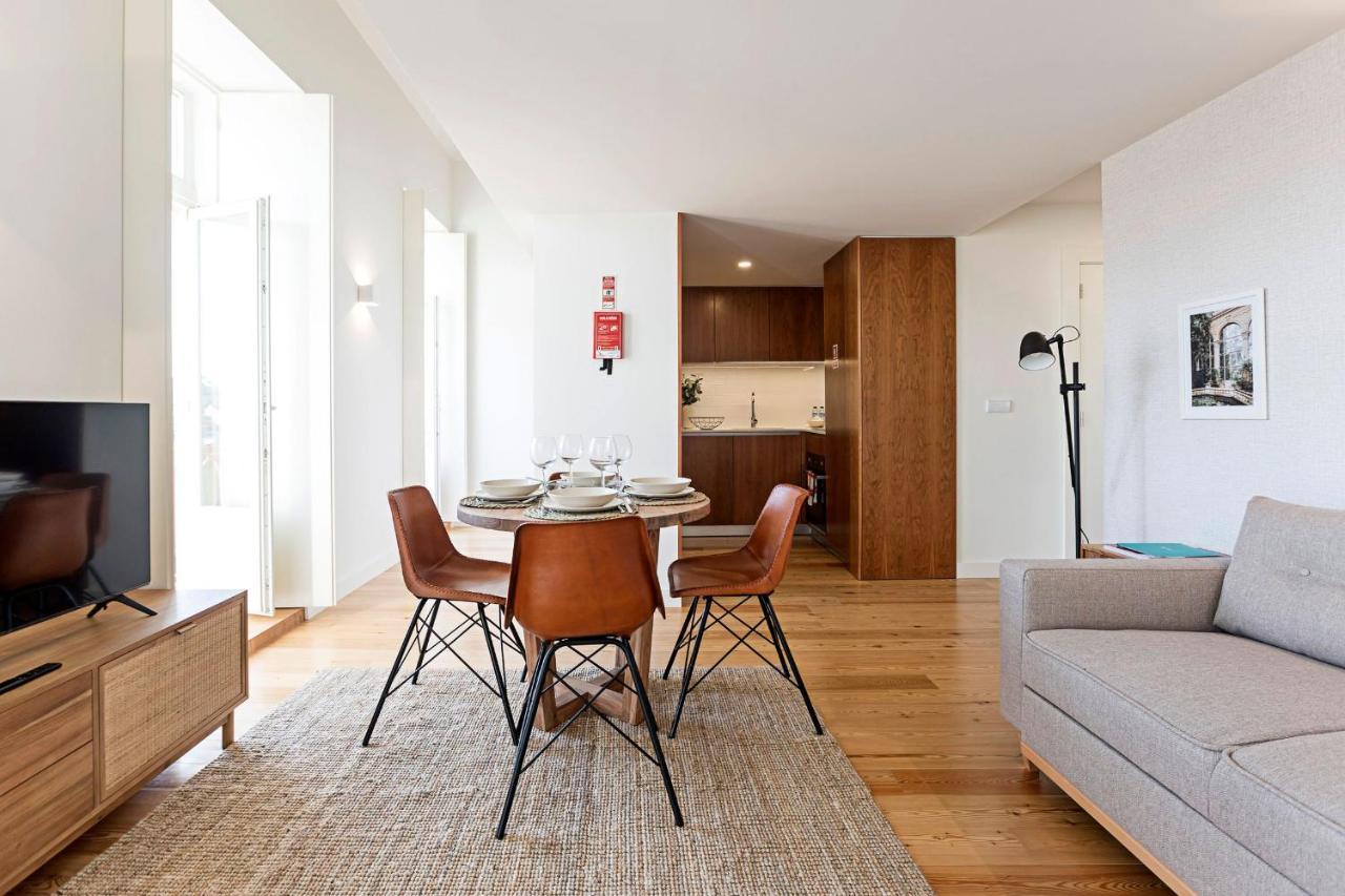 Stunning Duplex Near River By Lovelystay Porto Exterior photo